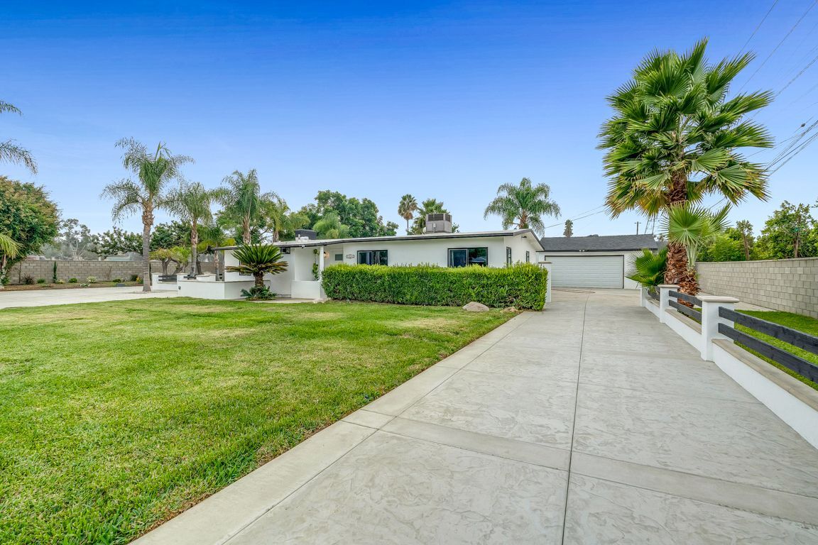 Building Photo - 9950 La Docena Ln