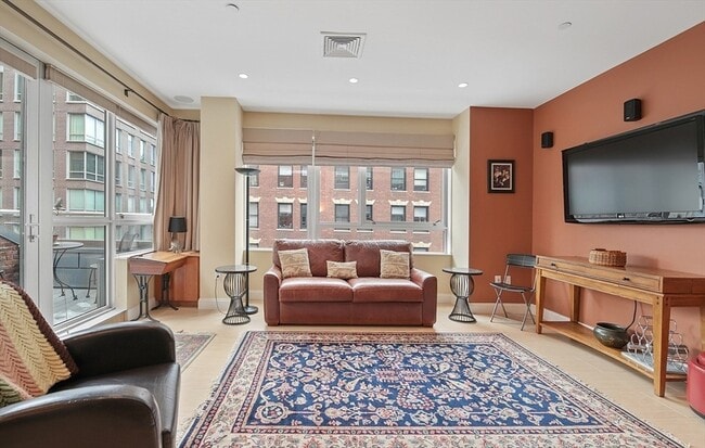 Building Photo - 99-105 Broad Street Unit 7B