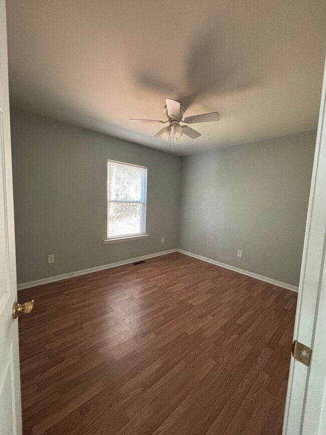Building Photo - 3-Bedroom, 2-Bath Home on a Private 1-Acre Lot with 2-car garage  - Water Included