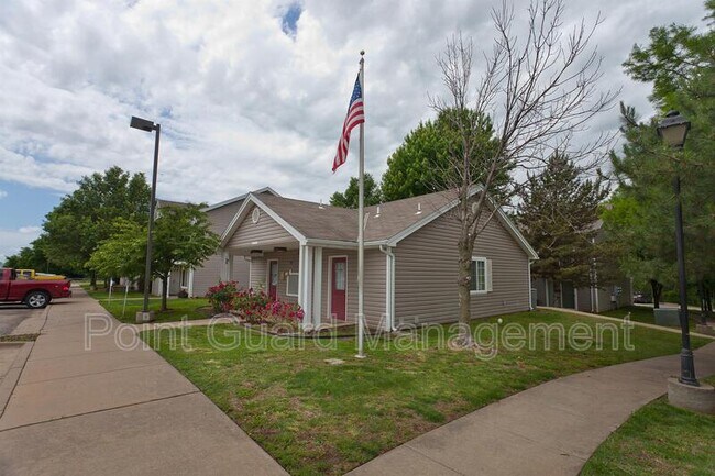 Foto del edificio - 421 W Bryant Rd