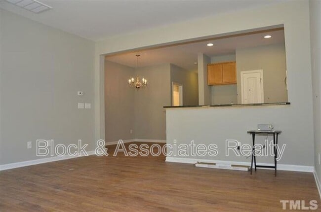 Building Photo - 9939 Sweet Basil Dr