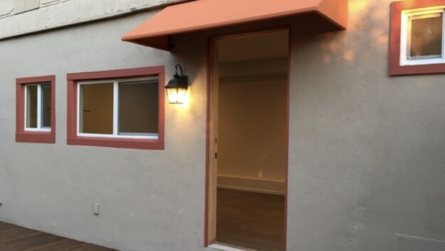 Door - 1915 Apex Ave