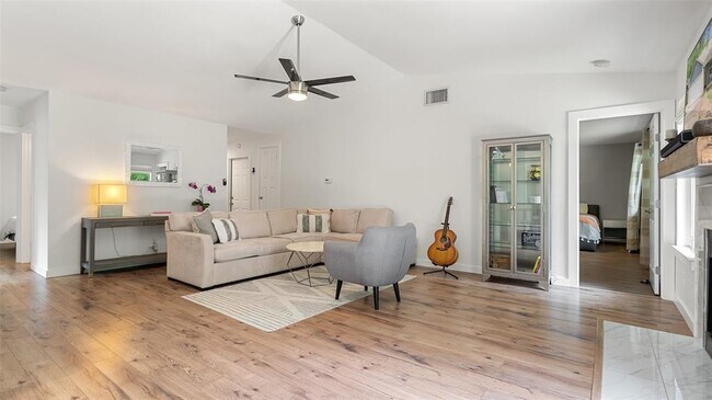 Building Photo - 8512 Birmingham Dr