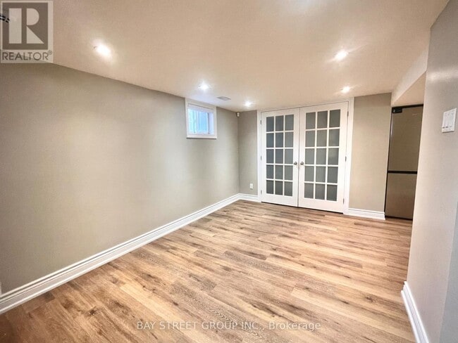 Building Photo - 3 Ravenwood Pl