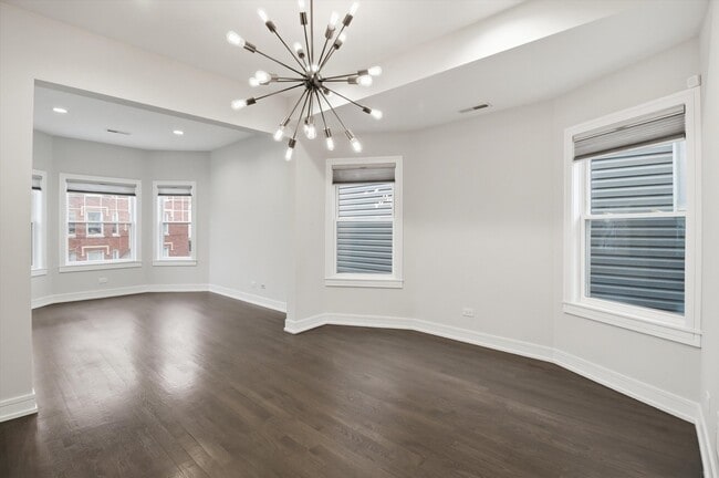 Foto del edificio - 2726 N St Louis Ave