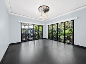 Building Photo - 1560 S Ocean Ln