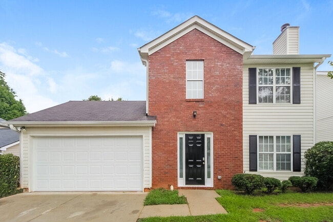 Building Photo - 2028 Oak Terrace Dr SE