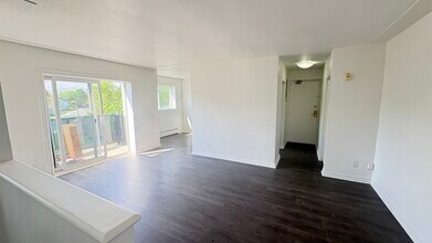 Building Photo - 792 Hughson St