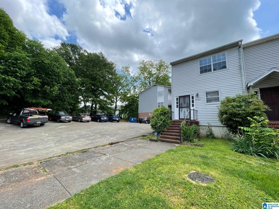 1731 13th Ct S, Birmingham, AL 35205 Townhome Rentals in Birmingham