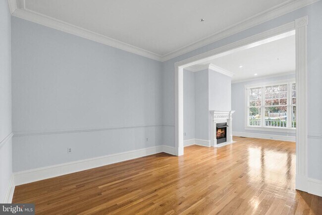 Foto del edificio - 7465 Arlington Rd