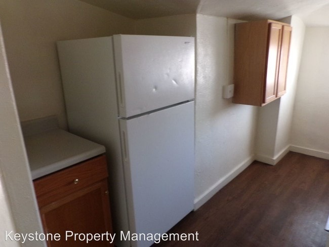 Building Photo - 1924 E 5th St