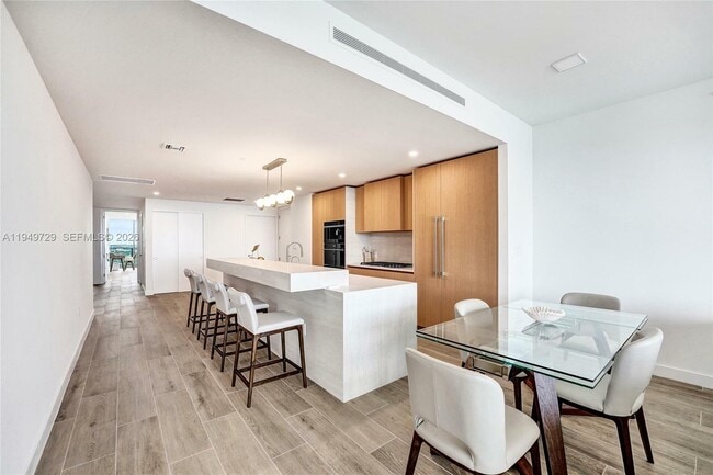 Foto del edificio - 900 N Ocean Blvd