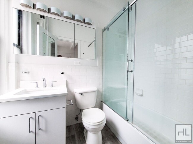 Foto del edificio - EAST 46 STREET