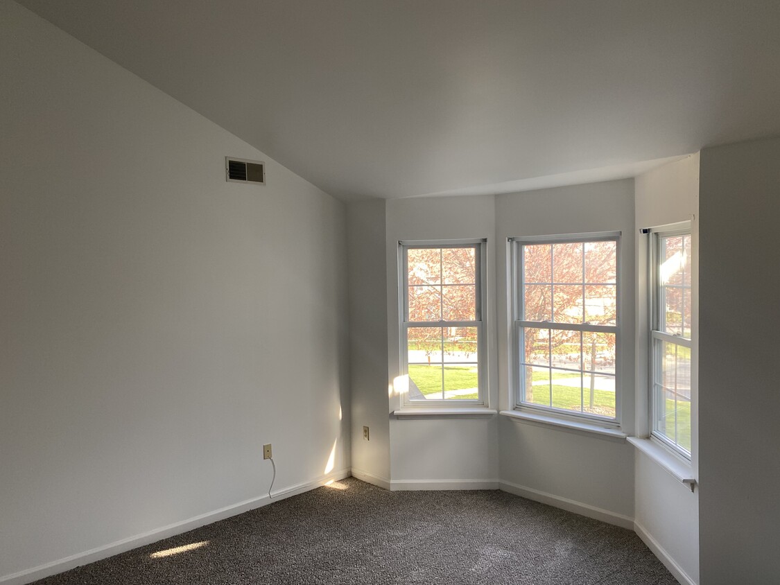 Foto del edificio - 175 Heather Ln
