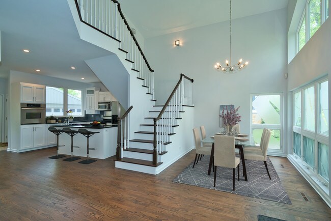 Foto del edificio - 828 Meadow Rd