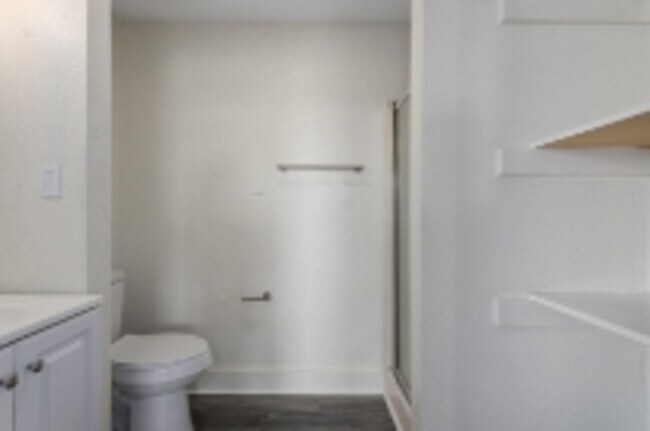 Building Photo - 204 E Franklin St