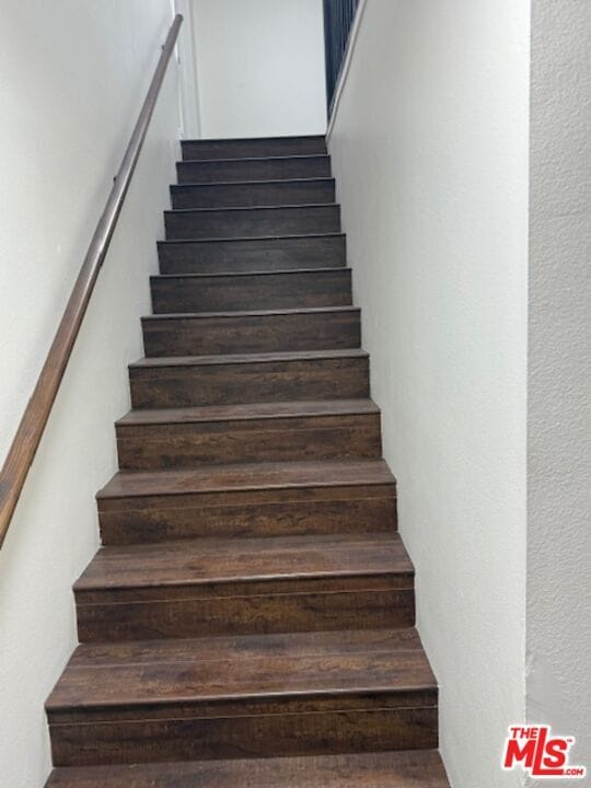Foto del edificio - 1128 Irolo St