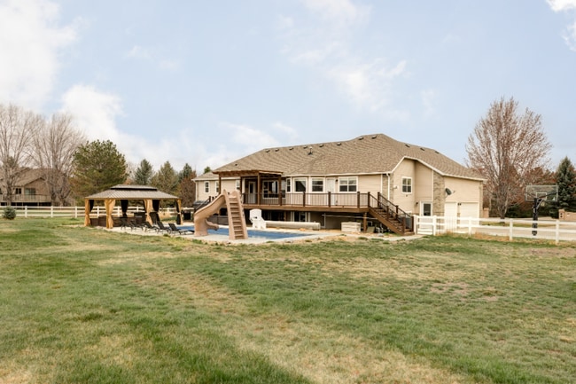 Building Photo - 212 Mulligan Lake Dr