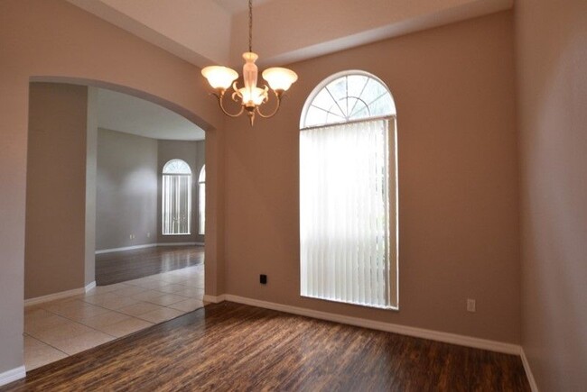 Building Photo - 209 Southern Magnolia Ln