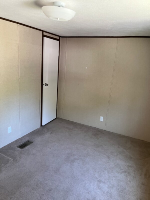 Foto del edificio - 811 Pointview Ct
