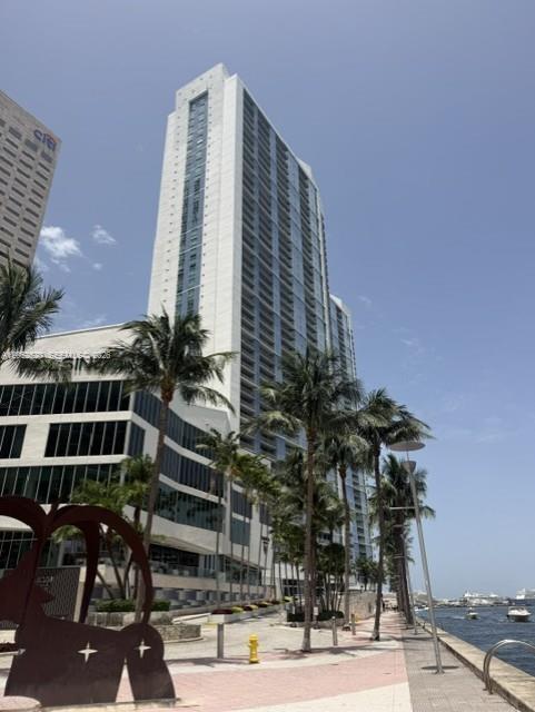 Building Photo - 335 S Biscayne Blvd