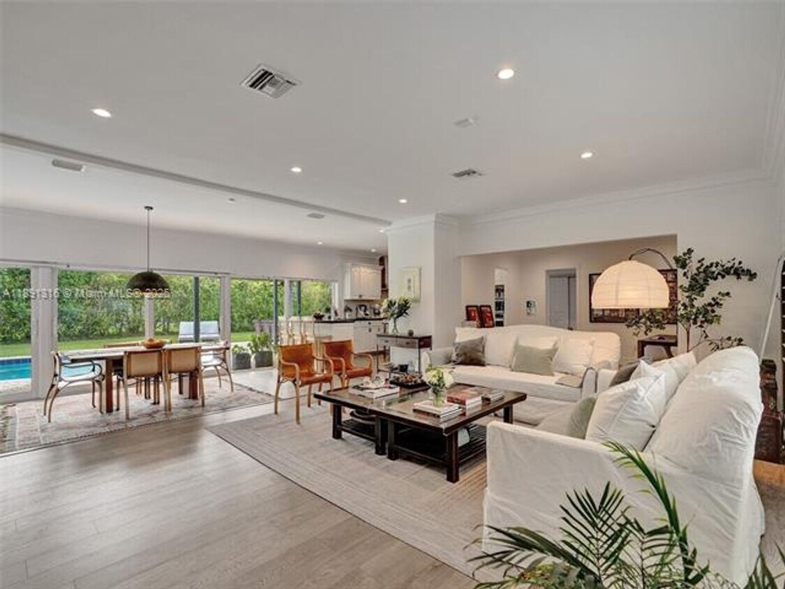 Primary Photo - 13555 SW 74th Ave