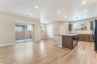 Building Photo - 3049 Historic Horizon Ave