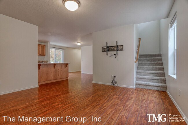 Building Photo - 3 br, 2.5 bath House - 1217 SE 5th Street
