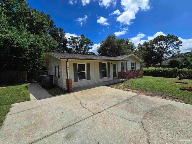 Foto del edificio - 6202 Fairview Dr