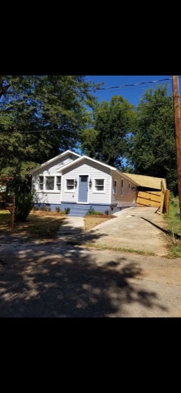 Photo - 102 Odessa St House