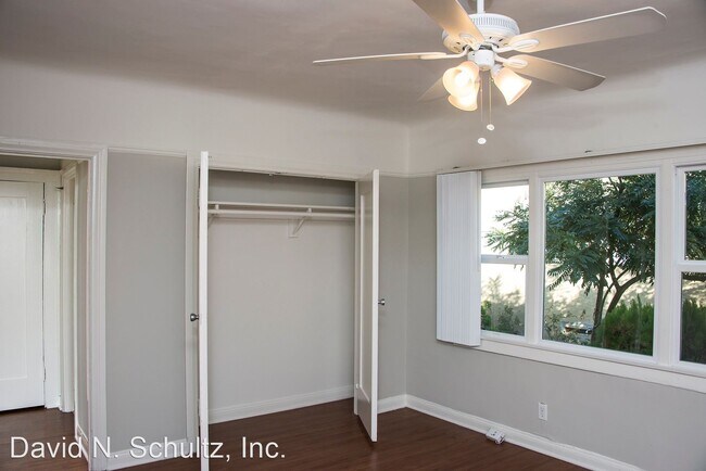 Foto del edificio - 1121-1125 E California Ave