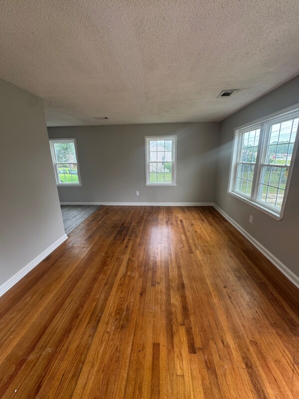 Foto del edificio - 2505 Hammond Ave