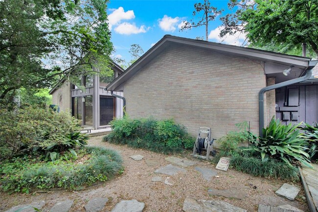 Building Photo - 11800 Wink Rd