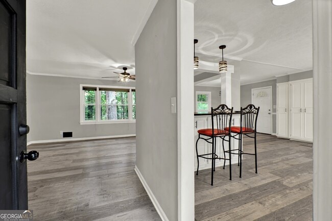 Building Photo - 20 Timberlane Terrace SW