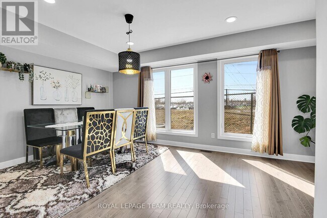 Building Photo - 412 Terravita Private