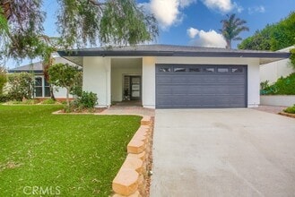 Building Photo - 13630 Portofino Dr
