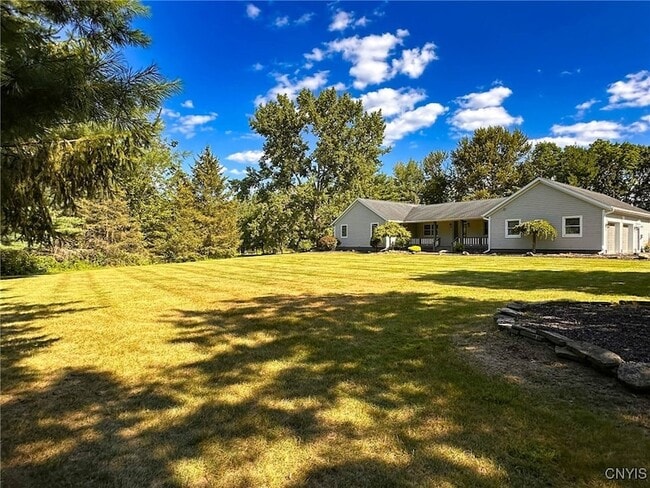 Building Photo - 97 1/2 Sanger Avenue Unit