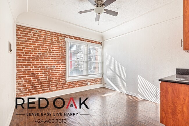 Building Photo - 716 S Berendo St