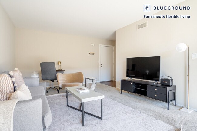 Building Photo - 1885 California St