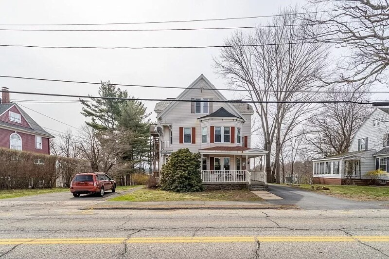 315 Elm St Unit 2, Gardner, MA 01440 Room for Rent in Gardner, MA