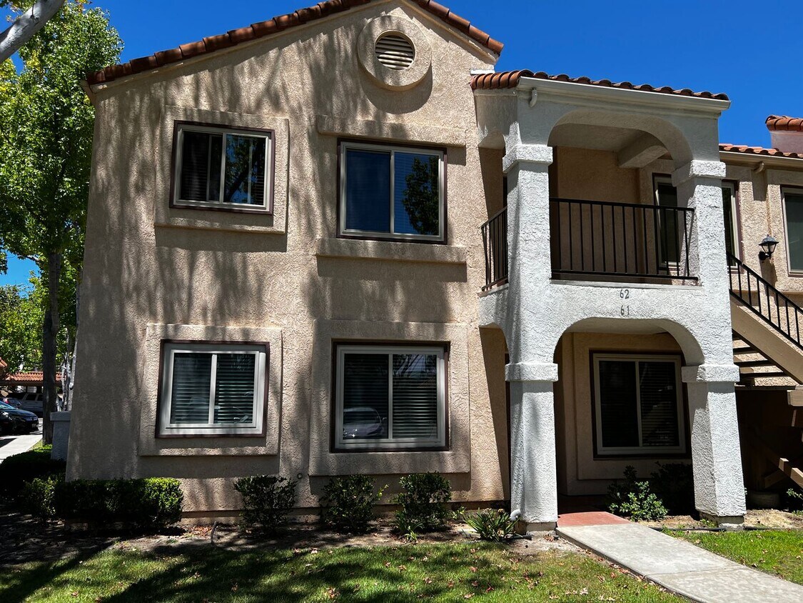 Foto principal - Newly Renovated 2B/2BA Condo in Mira Mesa!