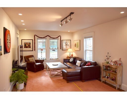 Foto del edificio - 112 Laurel St