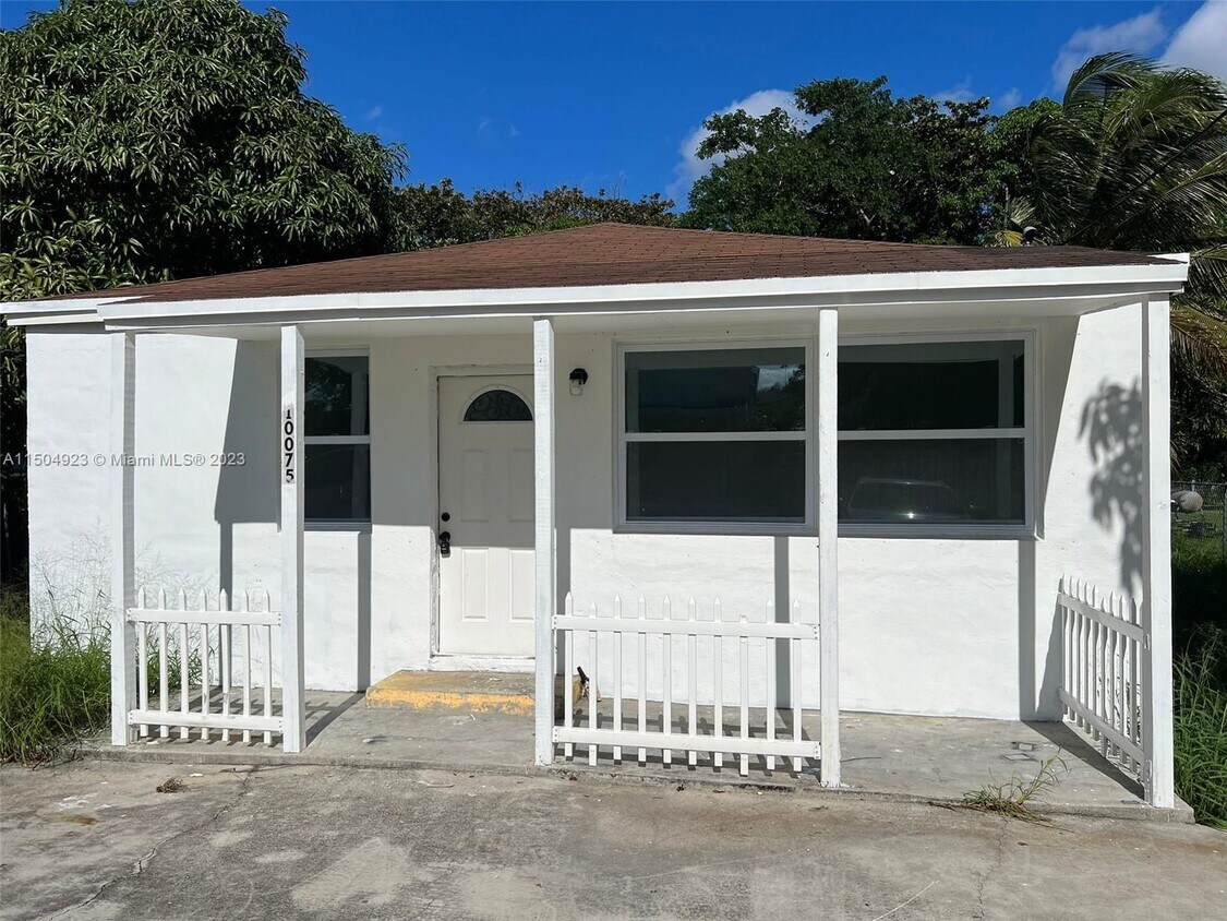 10075 W Jessamine St, Miami, FL 33157 House Rental in Miami, FL