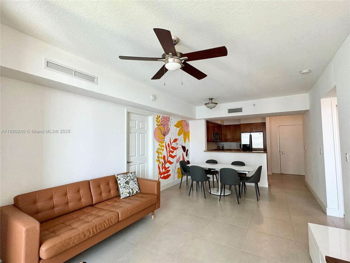 Foto principal - 1755 E Hallandale Beach Blvd