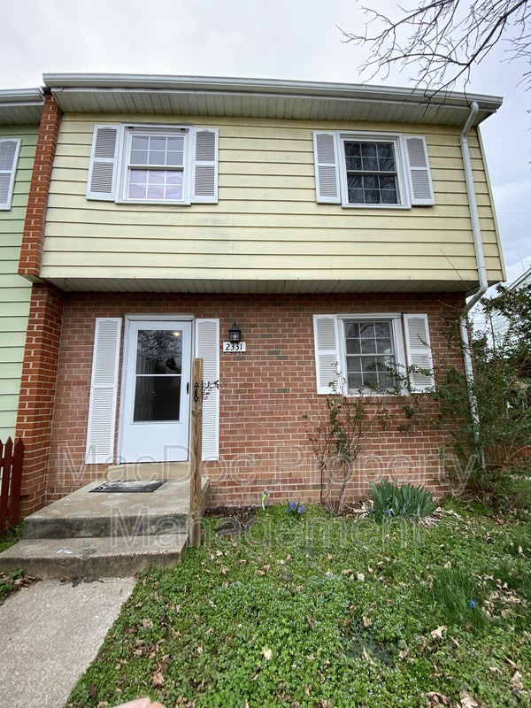 Photo - 2331 McClellan Ct Townhome