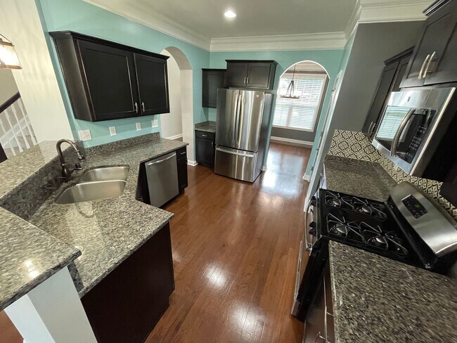 Foto del edificio - Large East Jefferson Home