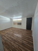 Building Photo - 246 St John Dr