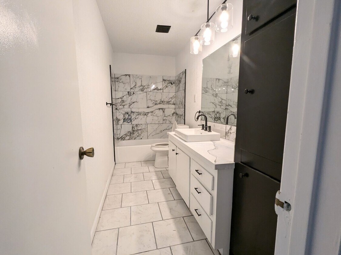 Foto principal - Coming Soon! Remodeled Home in Wake Village