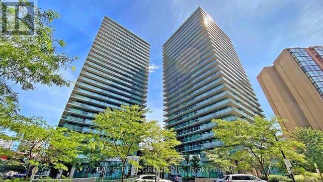 Photo du bâtiment - 5500 Yonge St