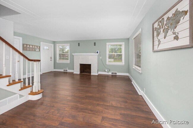 Foto del edificio - 617 West Main Street, Lowell, MI 49331 - 3...